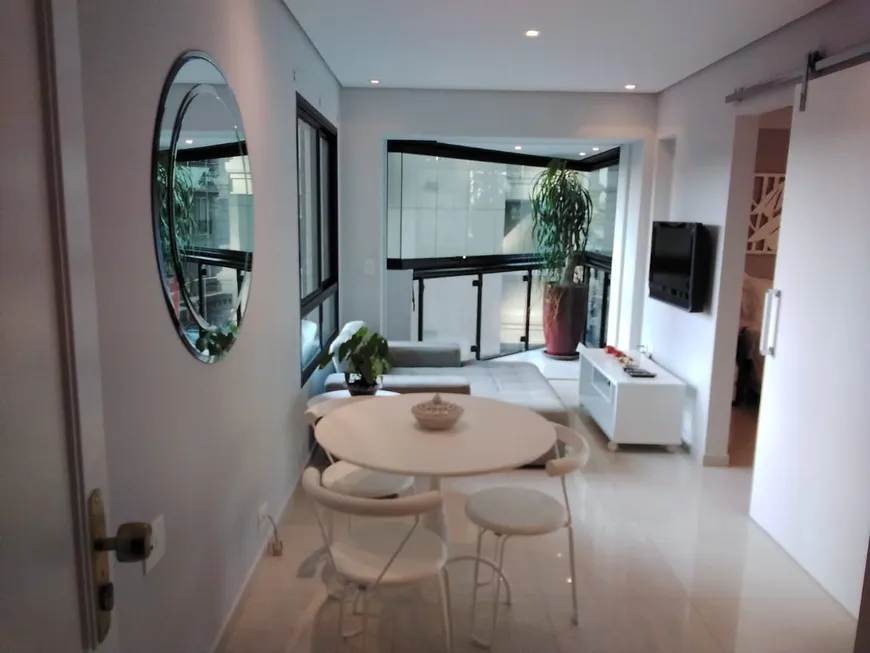 Foto 1 de Apartamento com 1 Quarto para alugar, 30m² em Jardim Paulistano, São Paulo