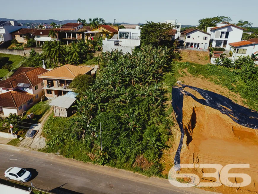 Foto 1 de Lote/Terreno à venda, 830m² em Anita Garibaldi, Joinville