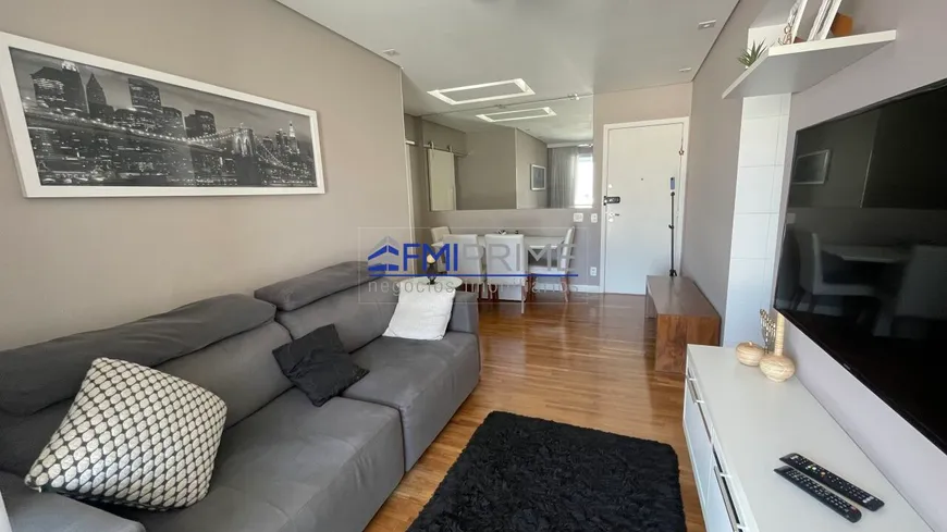 Foto 1 de Apartamento com 2 Quartos à venda, 66m² em Vila Anastácio, São Paulo