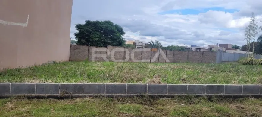 Foto 1 de Lote/Terreno à venda, 301m² em Villa Romana, Ribeirão Preto