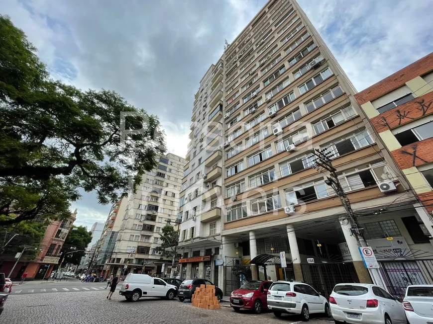 Foto 1 de Apartamento com 3 Quartos para alugar, 100m² em Centro, Porto Alegre