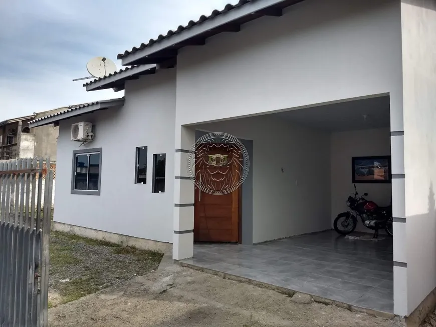 Foto 1 de Casa com 2 Quartos à venda, 90m² em Tapera da Base, Florianópolis