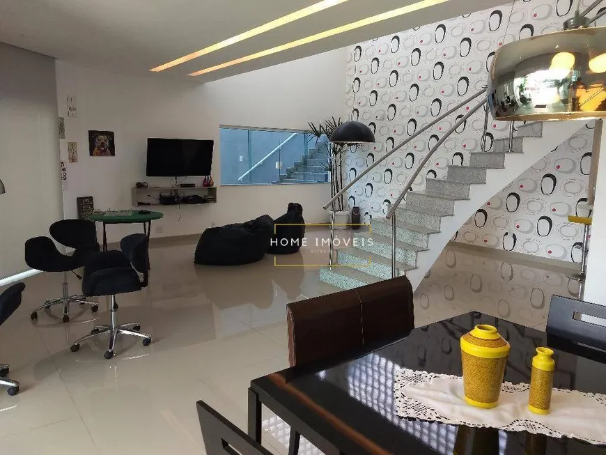 Foto 1 de Casa de Condomínio com 5 Quartos à venda, 250m² em Charitas, Niterói