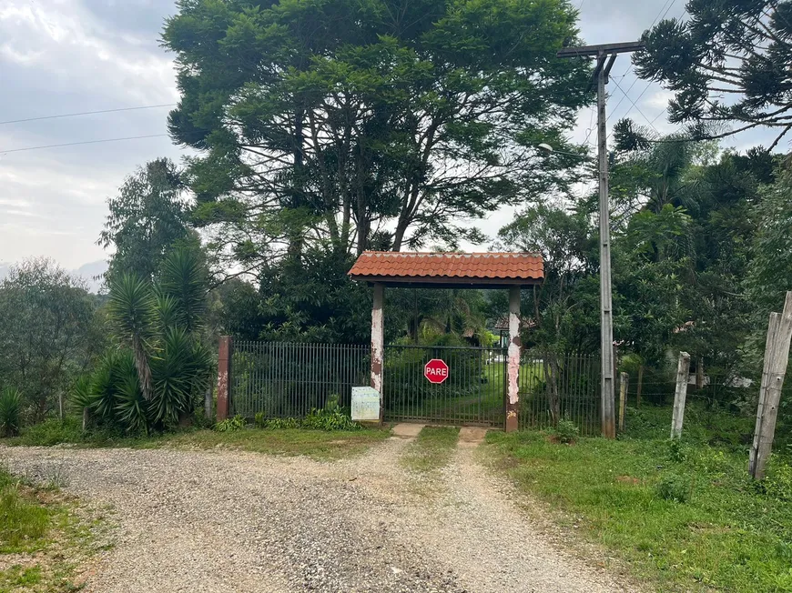 Foto 1 de Fazenda/Sítio com 3 Quartos à venda, 37000m² em Zona Rural, Campina Grande do Sul