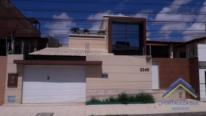 Foto 1 de Casa com 4 Quartos à venda, 500m² em Engenheiro Luciano Cavalcante, Fortaleza