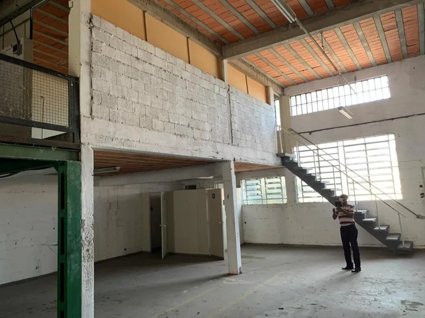 Foto 1 de Galpão/Depósito/Armazém com 3 Quartos à venda, 1000m² em Vila Beatriz, São Paulo