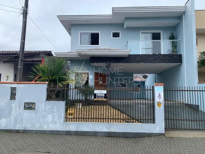 Foto 1 de Casa com 3 Quartos à venda, 183m² em Petrópolis, Joinville