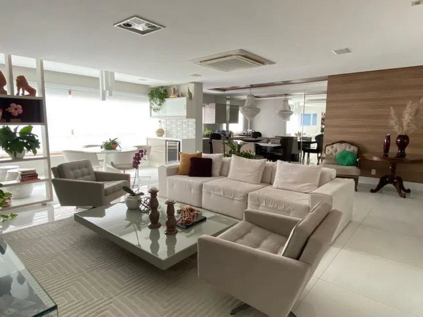 Foto 1 de Apartamento com 4 Quartos à venda, 153m² em Rosarinho, Recife