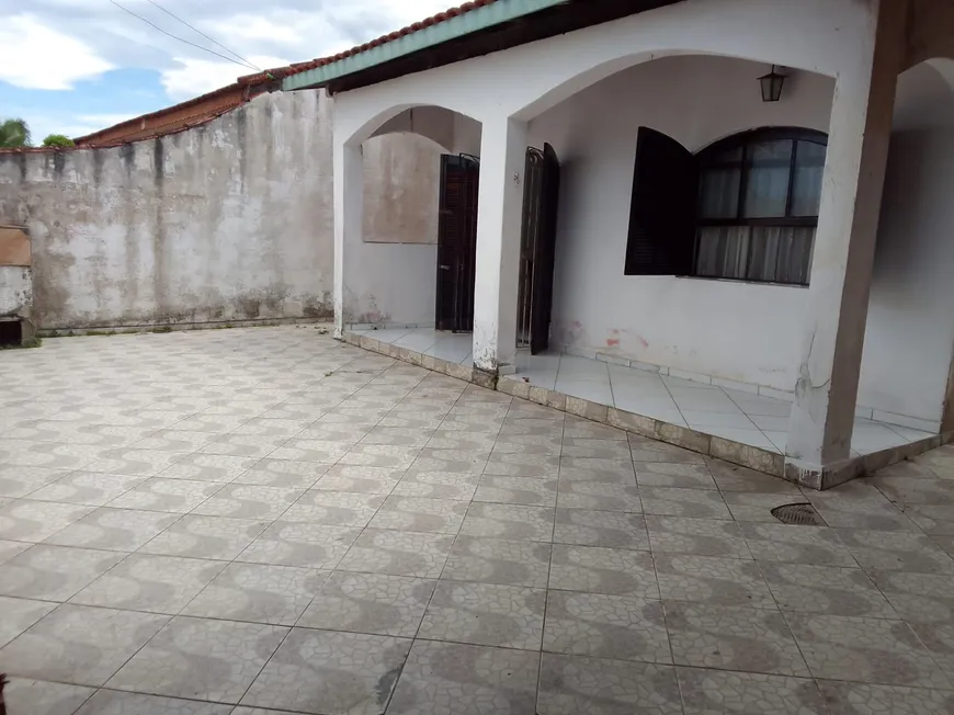 Foto 1 de Casa com 2 Quartos à venda, 118m² em Gaivota Praia, Itanhaém