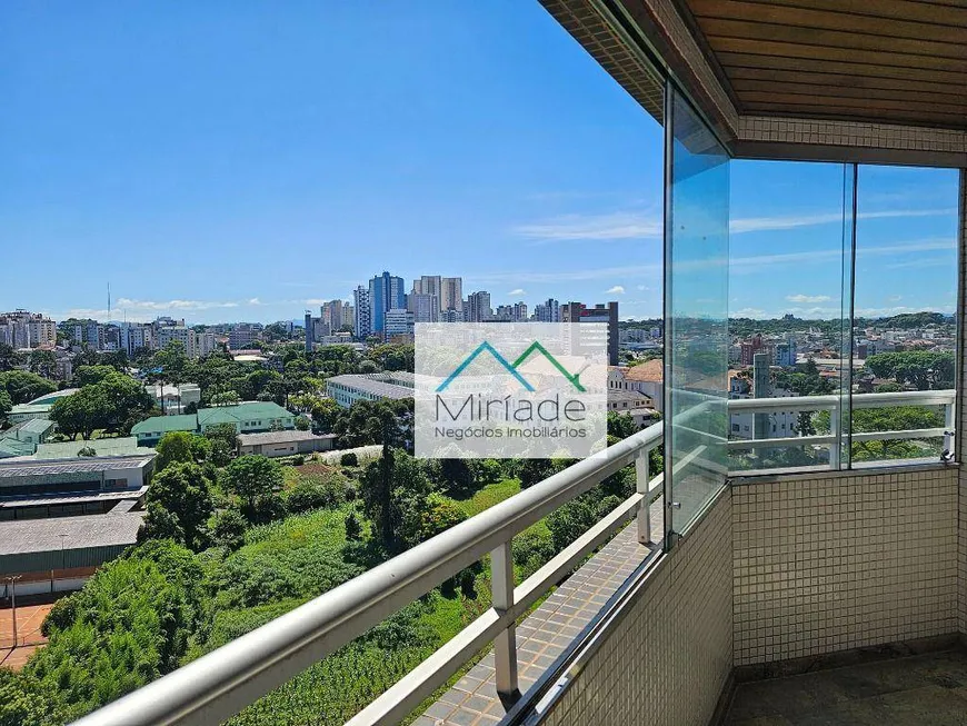 Foto 1 de Apartamento com 3 Quartos para venda ou aluguel, 195m² em Cristo Rei, Curitiba