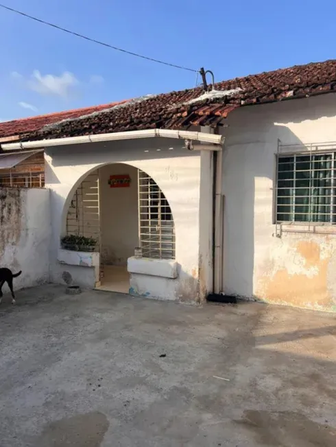 Foto 1 de Casa com 2 Quartos à venda, 150m² em Plataforma, Salvador