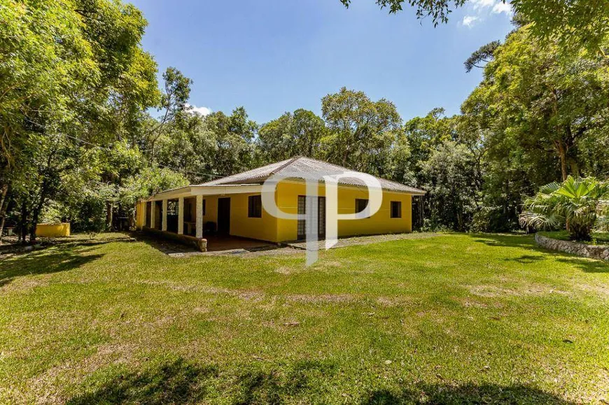 Foto 1 de Fazenda/Sítio com 3 Quartos à venda, 220m² em Borda do Campo, São José dos Pinhais