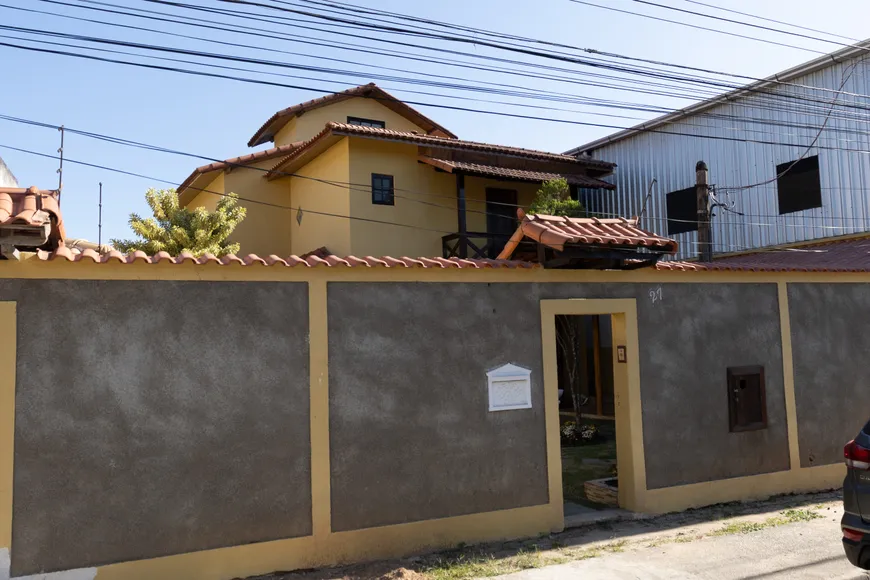 Foto 1 de Casa com 3 Quartos à venda, 198m² em Vila Margarida, Itaguaí