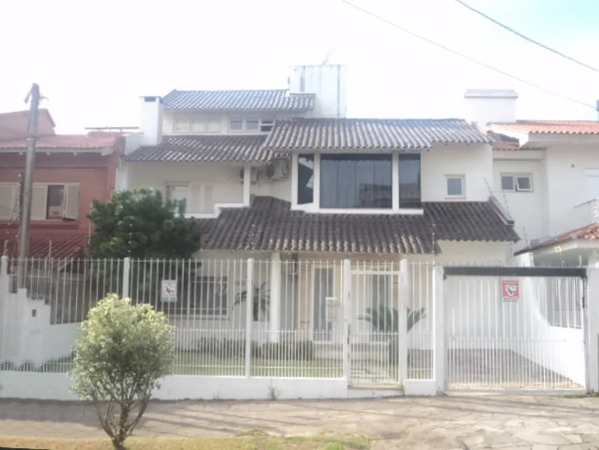 Foto 1 de Casa com 4 Quartos para alugar, 360m² em Jardim Planalto, Porto Alegre