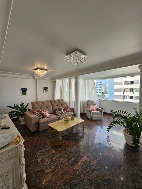 Foto 1 de Apartamento com 4 Quartos à venda, 170m² em Pituba, Salvador