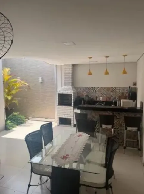 Foto 1 de Casa de Condomínio com 2 Quartos à venda, 110m² em Petrópolis, Várzea Grande