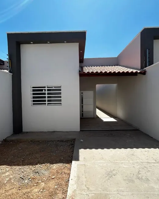 Foto 1 de Casa com 2 Quartos à venda, 115m² em Conceição, Feira de Santana