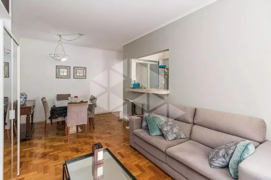 Foto 1 de Apartamento com 3 Quartos para alugar, 100m² em Auxiliadora, Porto Alegre