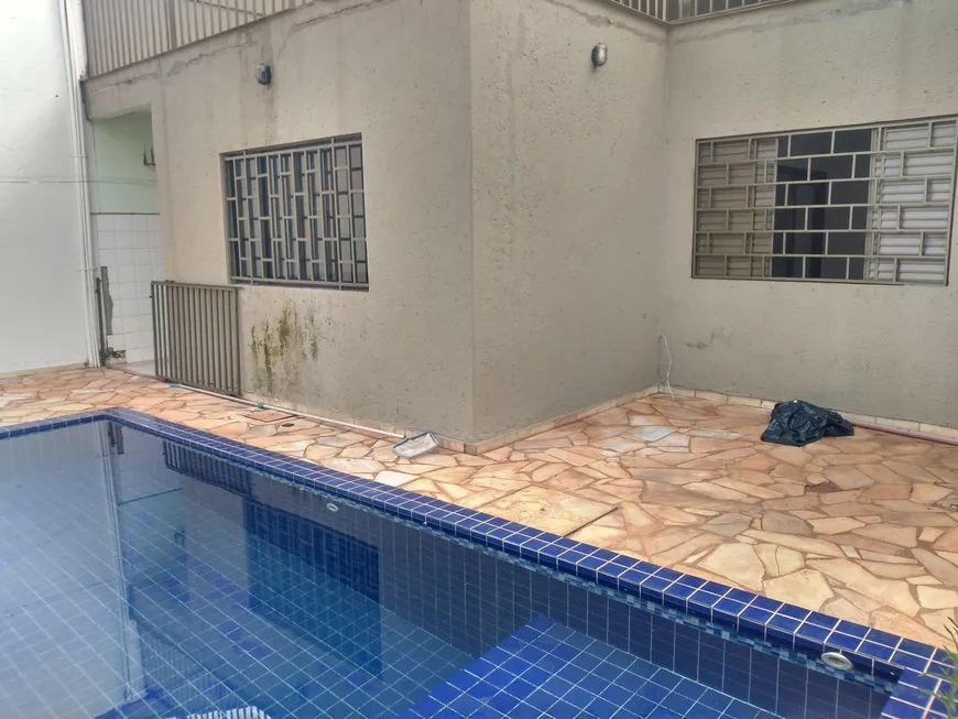 Foto 1 de Sobrado com 5 Quartos para alugar, 200m² em Vigilato Pereira, Uberlândia