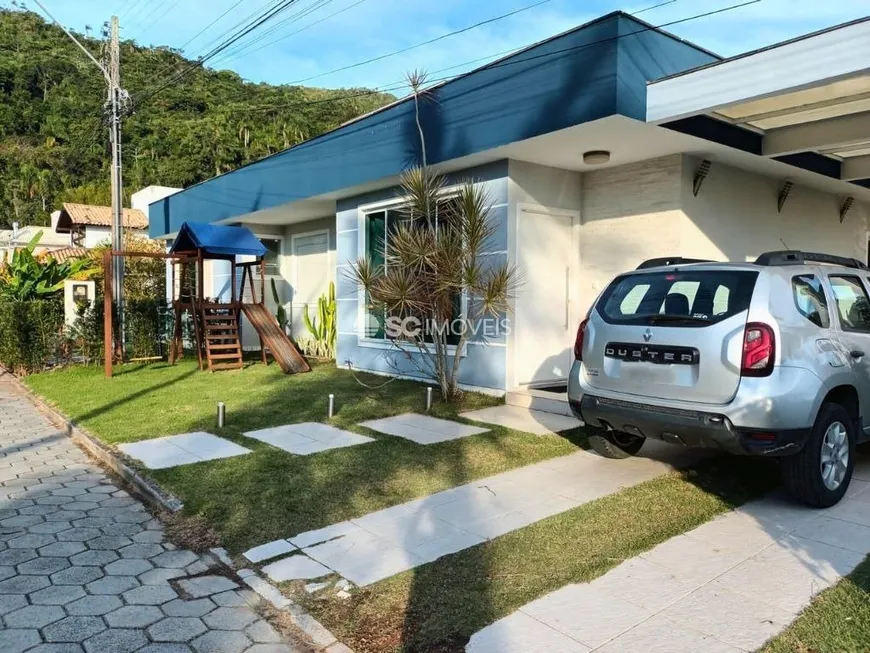 Foto 1 de Casa de Condomínio com 4 Quartos à venda, 224m² em Cachoeira do Bom Jesus, Florianópolis