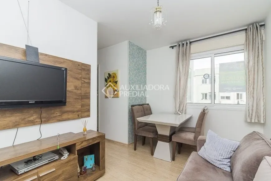 Foto 1 de Apartamento com 2 Quartos à venda, 48m² em Humaitá, Porto Alegre