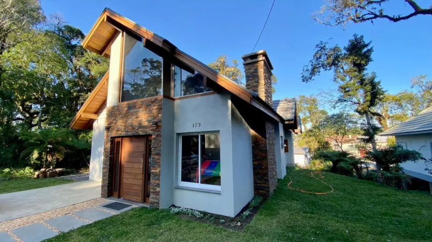 Foto 1 de Casa com 4 Quartos à venda, 126m² em Vivendas do Arvoredo, Gramado