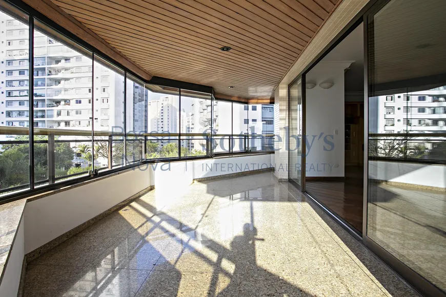 Foto 1 de Apartamento com 4 Quartos à venda, 246m² em Morumbi, São Paulo