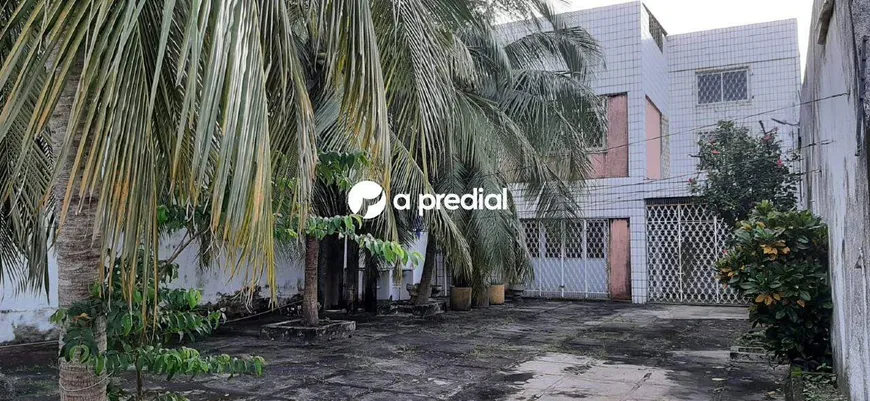 Foto 1 de Casa com 5 Quartos à venda, 363m² em José Bonifácio, Fortaleza