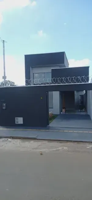 Foto 1 de Casa com 3 Quartos à venda, 180m² em Vila Mariana, Aparecida de Goiânia