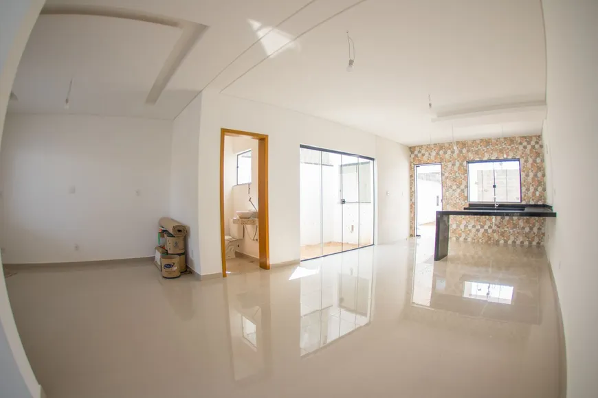 Foto 1 de Casa com 3 Quartos à venda, 150m² em Piracangagua, Taubaté