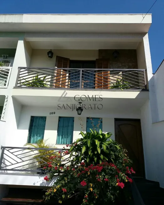 Foto 1 de Casa com 4 Quartos à venda, 302m² em Santa Maria, Santo André