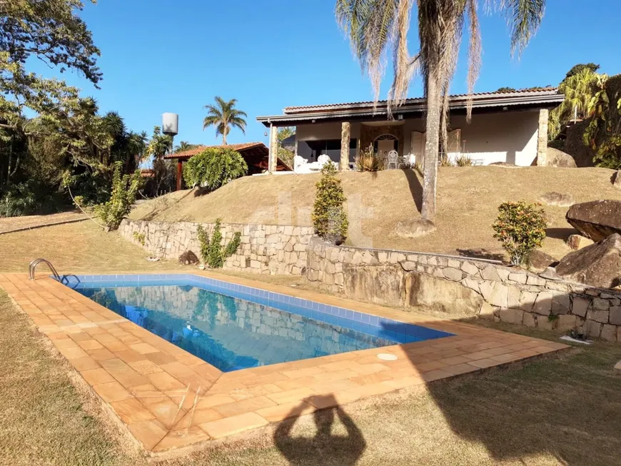 Foto 1 de Fazenda/Sítio com 3 Quartos à venda, 340m² em Lopes, Valinhos