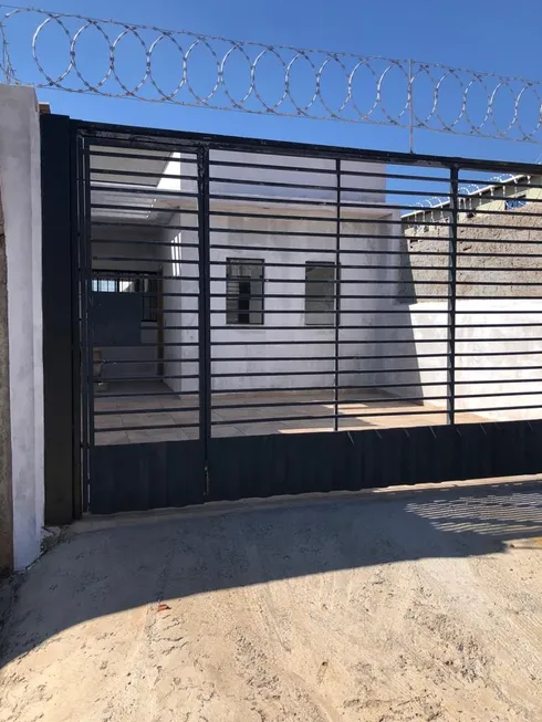 Foto 1 de Casa com 2 Quartos à venda, 63m² em Parque Sao Bento, Sorocaba