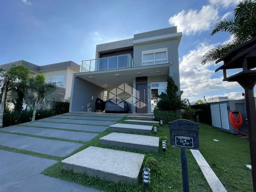 Foto 1 de Casa de Condomínio com 3 Quartos à venda, 289m² em Areias, Camboriú