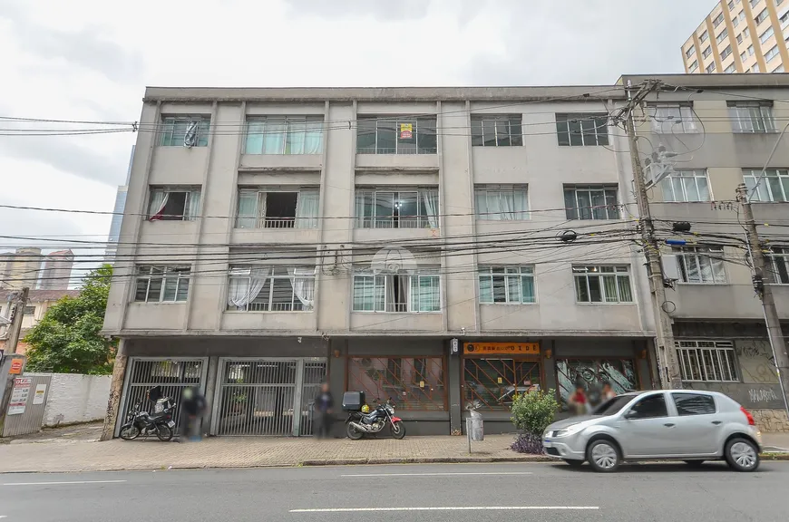 Foto 1 de Apartamento com 3 Quartos à venda, 70m² em Centro, Curitiba