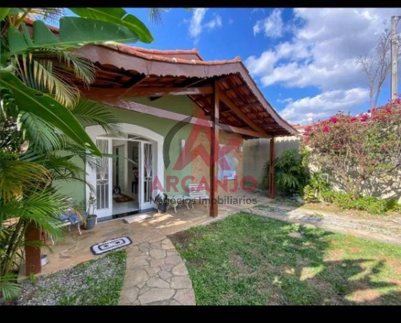 Foto 1 de Casa com 3 Quartos à venda, 161472m² em Vila Helena, Atibaia