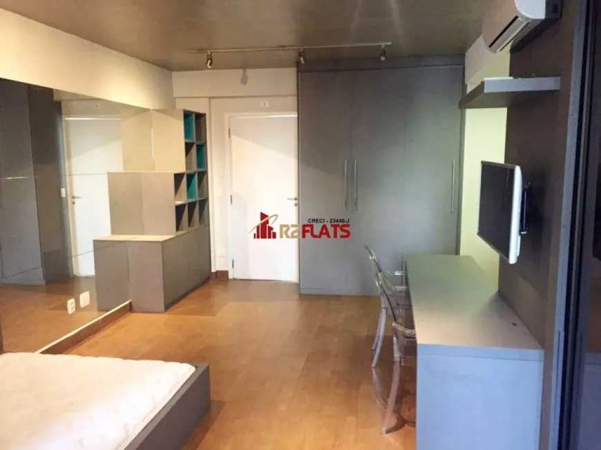 Foto 1 de Flat com 1 Quarto para alugar, 35m² em Vila Olímpia, São Paulo