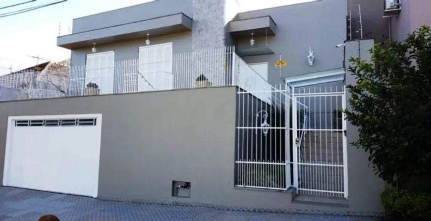 Foto 1 de Casa com 2 Quartos à venda, 300m² em Vila Nova, Novo Hamburgo