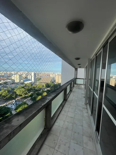 Foto 1 de Apartamento com 4 Quartos à venda, 219m² em Campo Grande, Salvador