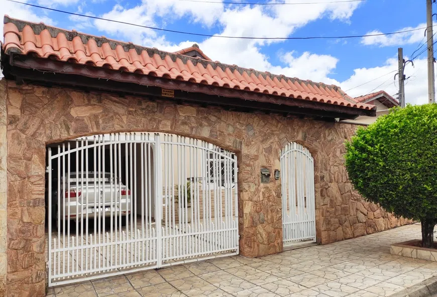 Foto 1 de Casa com 3 Quartos à venda, 170m² em PORTO FELIZ, Porto Feliz