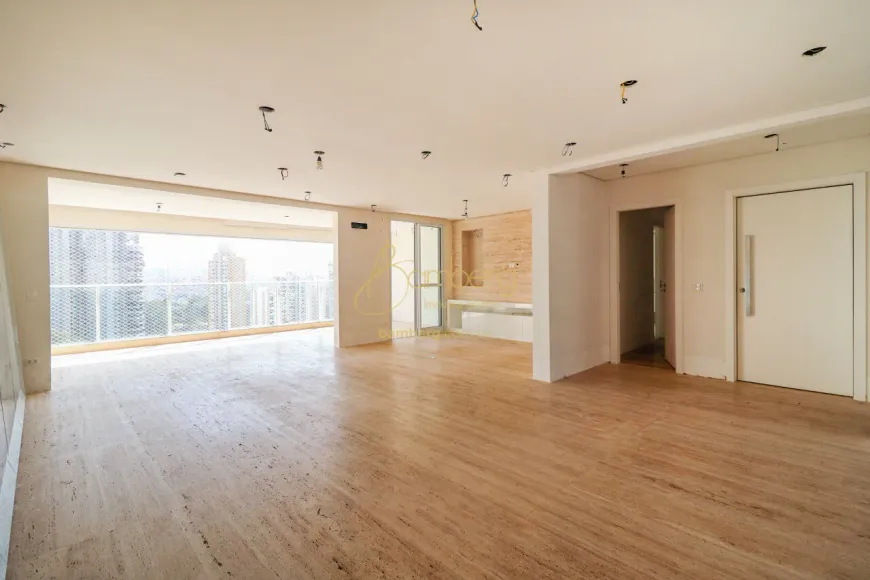 Foto 1 de Apartamento com 3 Quartos à venda, 213m² em Panamby, São Paulo