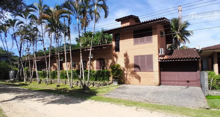 Foto 1 de Casa de Condomínio com 6 Quartos à venda, 275m² em Praia do Lazaro, Ubatuba