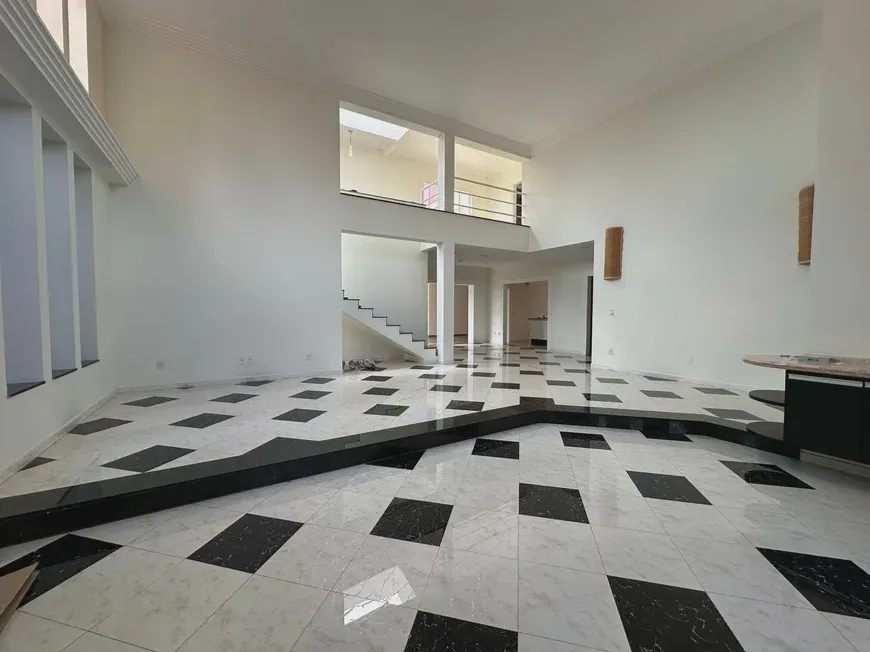 Foto 1 de Casa de Condomínio com 3 Quartos para alugar, 376m² em Loteamento Alphaville Campinas, Campinas
