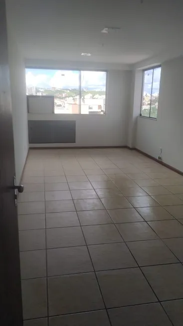 Foto 1 de Sala Comercial para alugar, 32m² em Aterrado, Volta Redonda