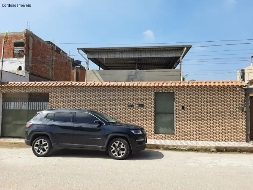 Foto 1 de Casa com 2 Quartos à venda, 180m² em Olavo Bilac, Duque de Caxias