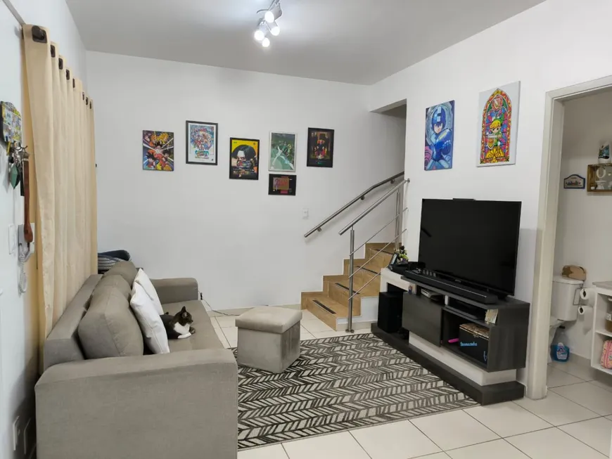 Foto 1 de Casa com 2 Quartos à venda, 67m² em Vila Império, São Paulo
