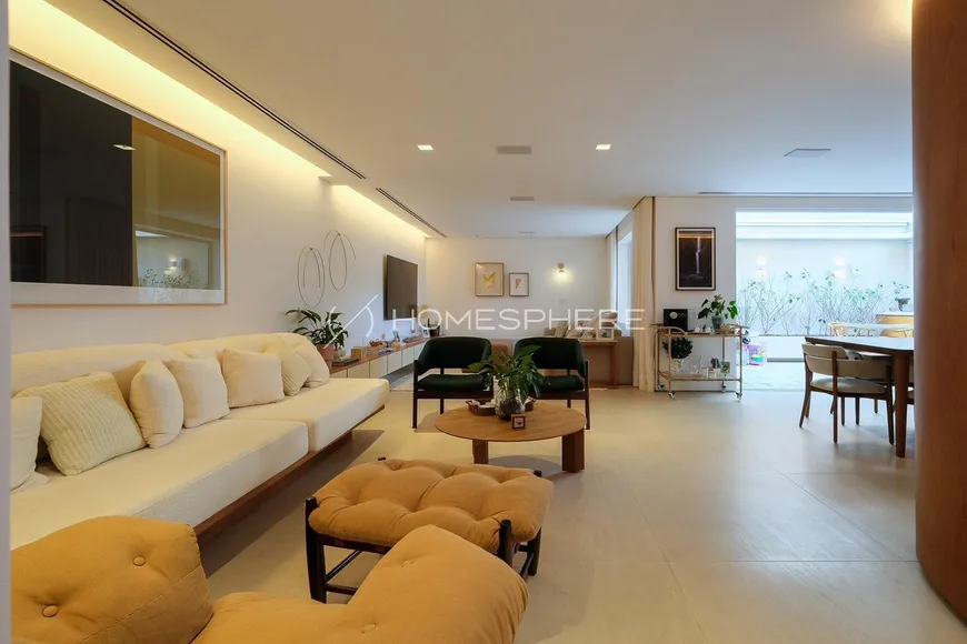 Foto 1 de Casa de Condomínio com 3 Quartos à venda, 318m² em Vila Progredior, São Paulo