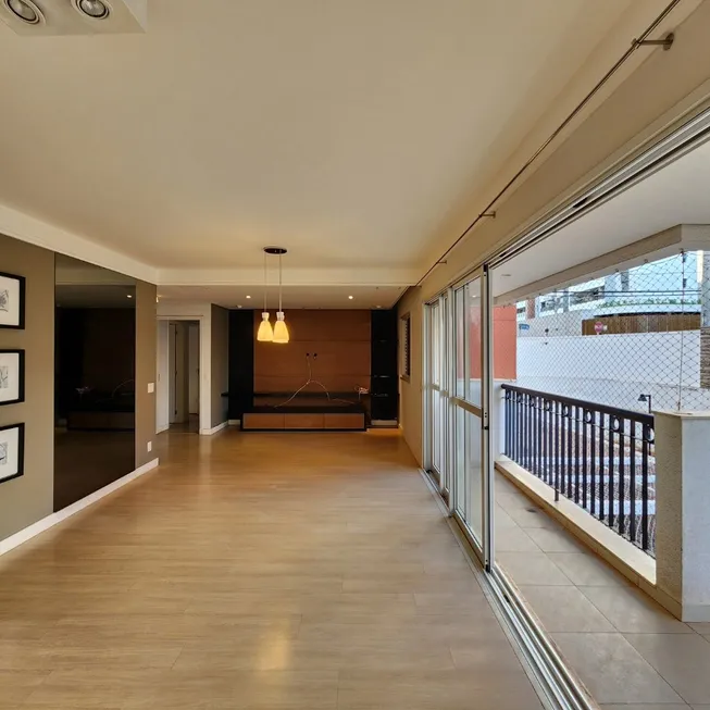 Foto 1 de Apartamento com 3 Quartos à venda, 138m² em Jardim Estoril IV, Bauru