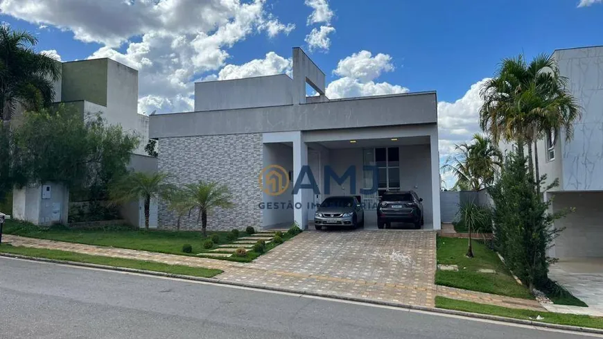 Foto 1 de Casa de Condomínio com 3 Quartos à venda, 255m² em Alphaville Flamboyant Residencial Araguaia, Goiânia