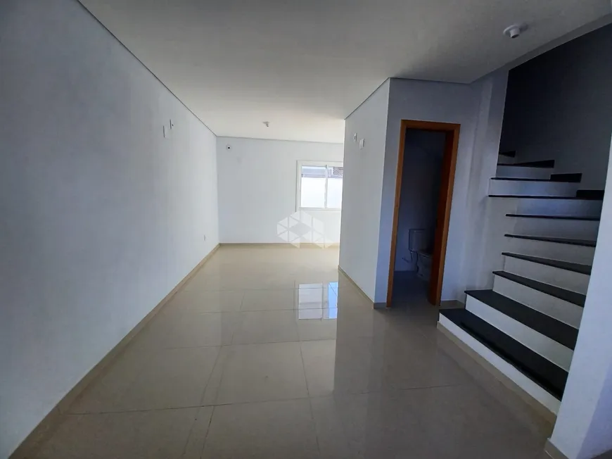 Foto 1 de Sobrado com 2 Quartos à venda, 74m² em Fátima, Canoas